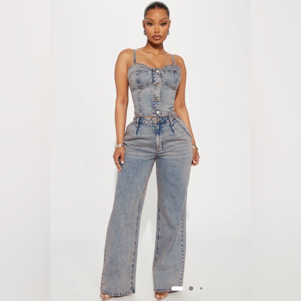 NWT FASHION NOVA Women’s Cassie Denim Pant Set - Vintage Size M